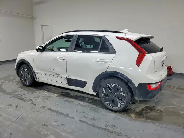 KNDCR3L13P5045245 2023 KIA NIRO - Image 2