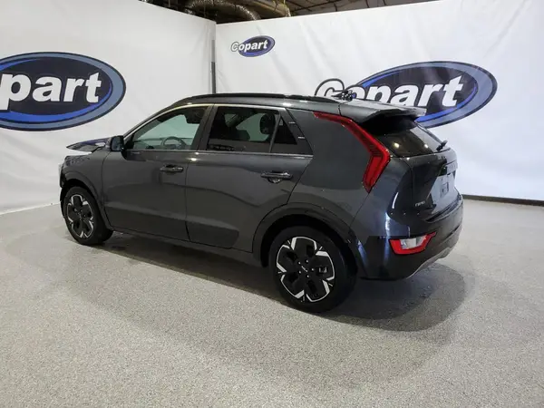 KNDCR3L13P5045620 2023 KIA NIRO - Image 2
