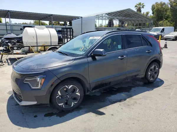 KNDCR3L13P5045634 2023 KIA NIRO - Image 1