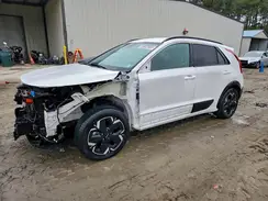 KNDCR3L13P5045889 2023 KIA NIRO
