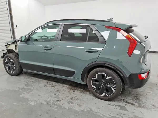 KNDCR3L13P5046296 2023 KIA NIRO - Image 2