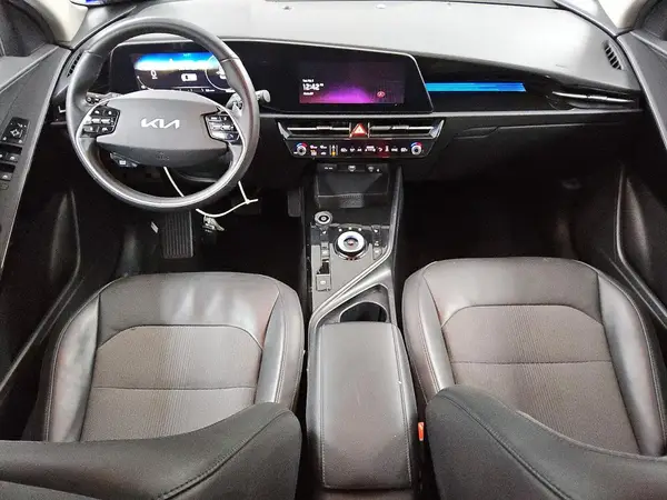 KNDCR3L13P5046296 2023 KIA NIRO - Image 8