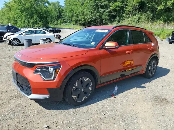KNDCR3L13P5050932 2023 KIA NIRO - Image 1