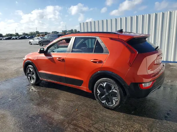 KNDCR3L13P5050946 2023 KIA NIRO - Image 2