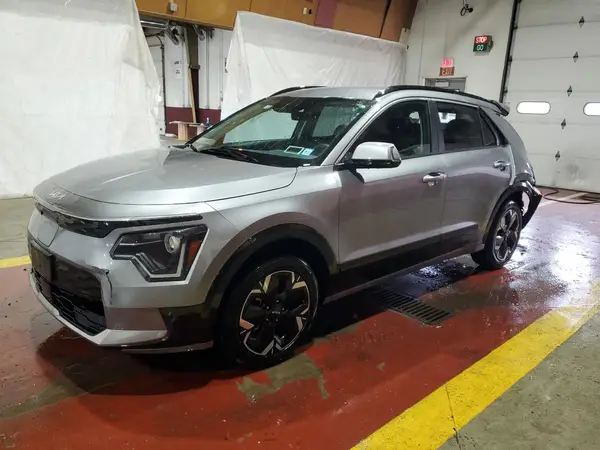 KNDCR3L13P5053619 2023 KIA NIRO - Image 1