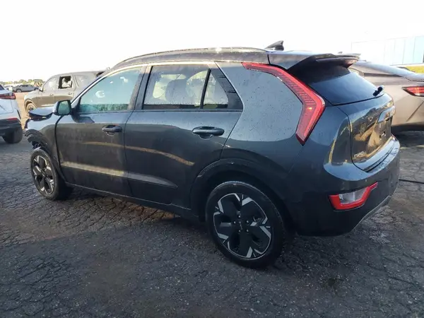 KNDCR3L13P5056021 2023 KIA NIRO - Image 2