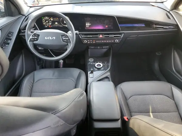 KNDCR3L13P5056021 2023 KIA NIRO - Image 8