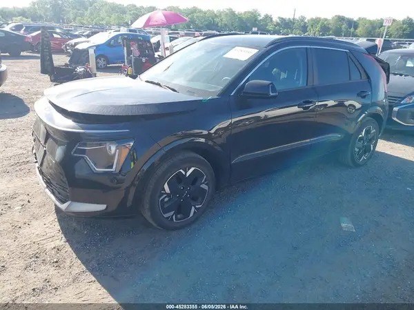 KNDCR3L13P5060022 2023 KIA NIRO - Image 2