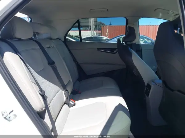 KNDCR3L13P5069044 2023 KIA NIRO - Image 8