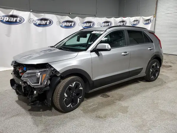 KNDCR3L13P5072400 2023 KIA NIRO - Image 1