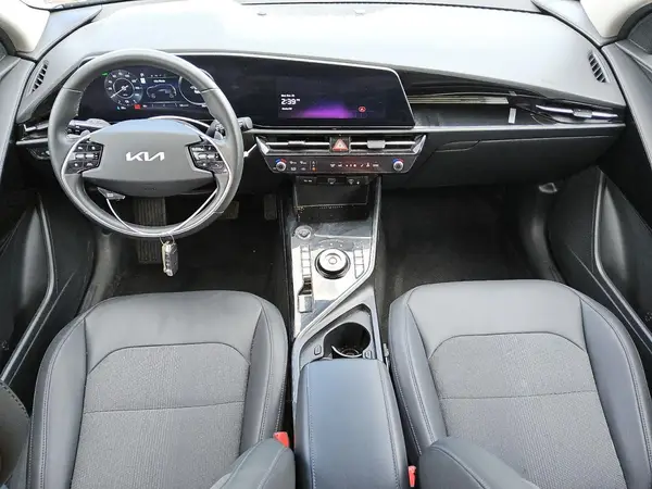 KNDCR3L13P5073479 2023 KIA NIRO - Image 8