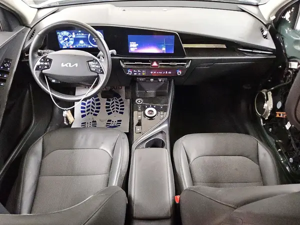KNDCR3L13P5075507 2023 KIA NIRO - Image 8