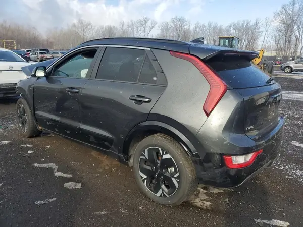 KNDCR3L13P5076835 2023 KIA NIRO - Image 2