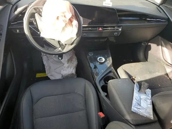 KNDCR3L13P5076835 2023 KIA NIRO - Image 8