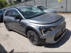 KNDCR3L13R5098465 2024 KIA NIRO