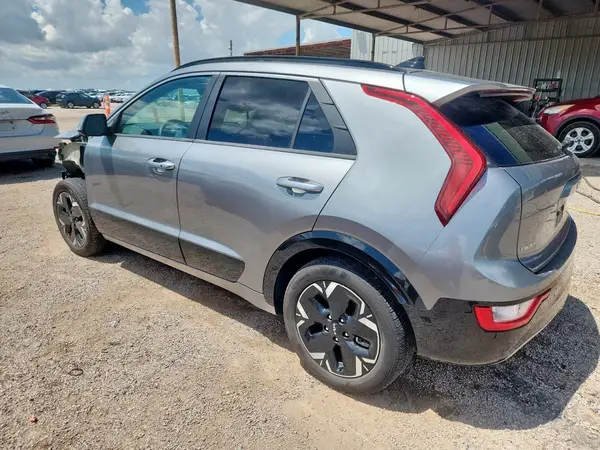 KNDCR3L13R5098689 2024 KIA NIRO - Image 2