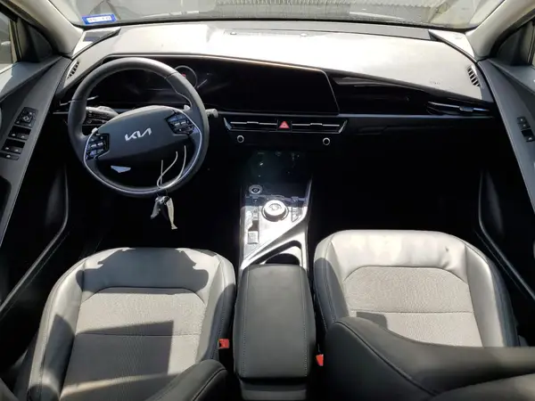 KNDCR3L13R5102157 2024 KIA NIRO - Image 8