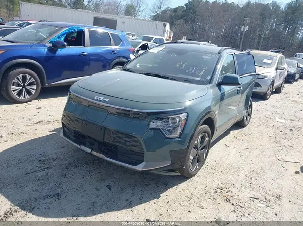 KNDCR3L13R5106645 2024 KIA NIRO - Image 2