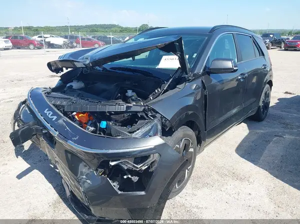 KNDCR3L13R5107701 2024 KIA NIRO - Image 2