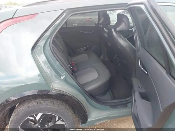 KNDCR3L13R5107830 2024 KIA NIRO - Image 8