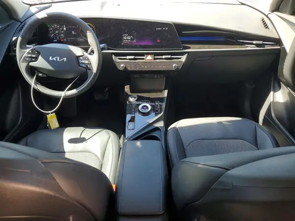 KNDCR3L13R5113739 2024 KIA NIRO - Image 8
