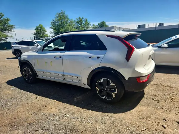 KNDCR3L13R5122473 2024 KIA NIRO - Image 2