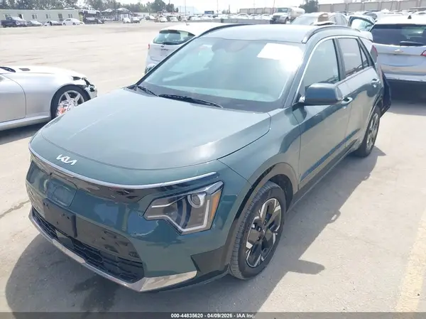 KNDCR3L13R5128662 2024 KIA NIRO - Image 2