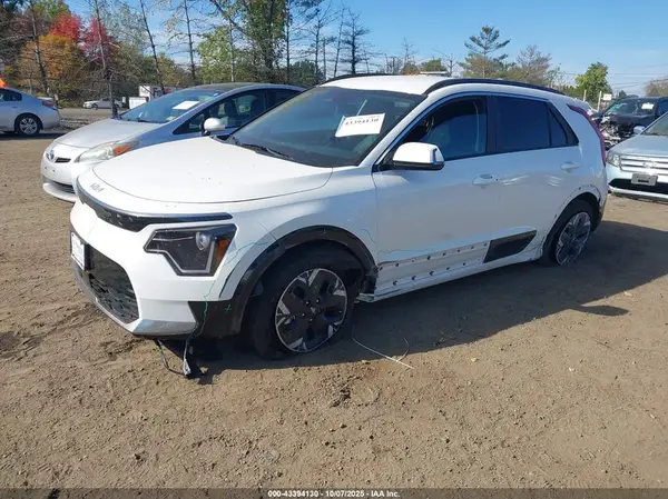 KNDCR3L13S5135830 2025 KIA NIRO - Image 2