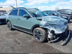 KNDCR3L13S5137173 2025 KIA NIRO