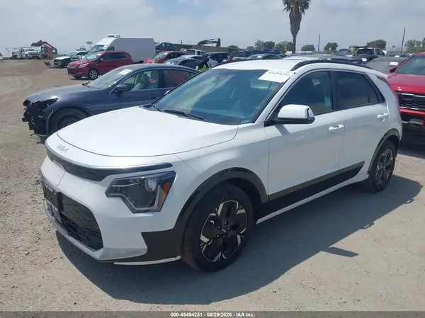 KNDCR3L13T5150409 2026 KIA NIRO - Image 2