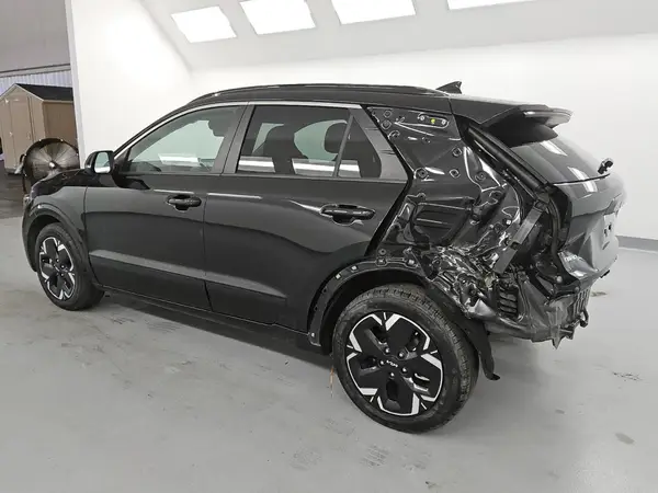 KNDCR3L14P5021892 2023 KIA NIRO - Image 2