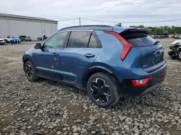 KNDCR3L14P5025036 2023 KIA NIRO - Image 2
