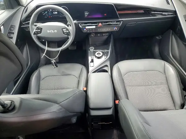KNDCR3L14P5025036 2023 KIA NIRO - Image 8