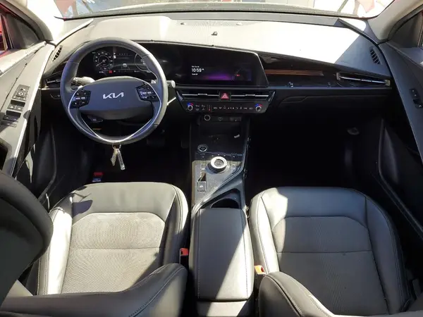 KNDCR3L14P5025313 2023 KIA NIRO - Image 8