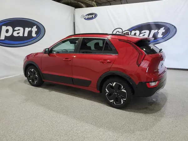 KNDCR3L14P5025330 2023 KIA NIRO - Image 2