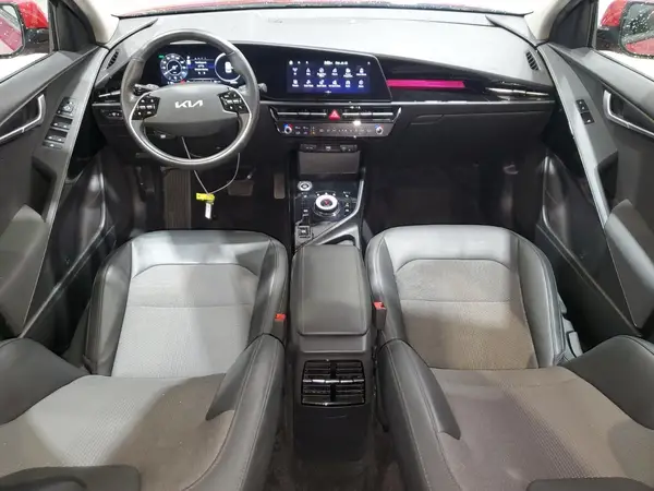 KNDCR3L14P5025330 2023 KIA NIRO - Image 8