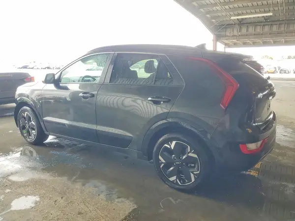 KNDCR3L14P5025795 2023 KIA NIRO - Image 2
