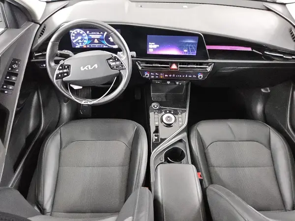 KNDCR3L14P5026915 2023 KIA NIRO - Image 8