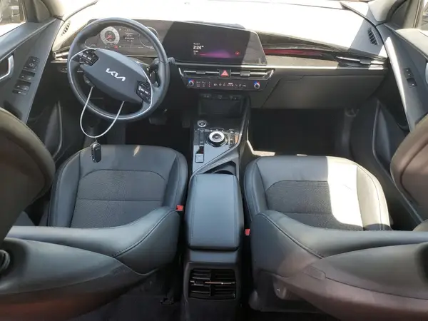 KNDCR3L14P5027336 2023 KIA NIRO - Image 8