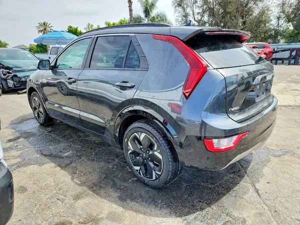 KNDCR3L14P5027594 2023 KIA NIRO - Image 2