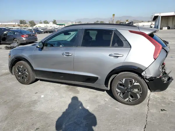 KNDCR3L14P5029085 2023 KIA NIRO - Image 2