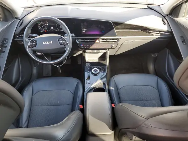 KNDCR3L14P5029958 2023 KIA NIRO - Image 8