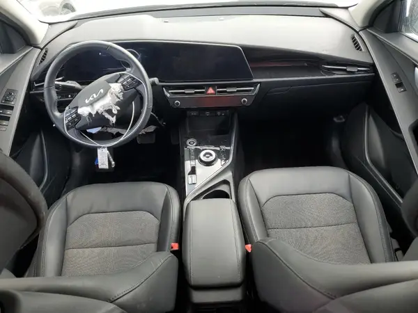 KNDCR3L14P5037493 2023 KIA NIRO - Image 8