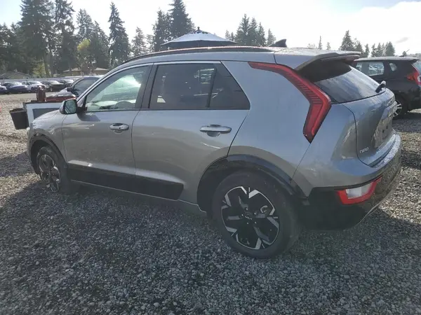KNDCR3L14P5038059 2023 KIA NIRO - Image 2