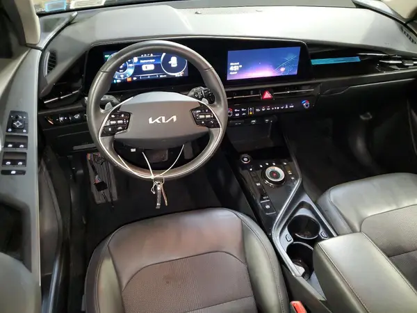 KNDCR3L14P5048414 2023 KIA NIRO - Image 8