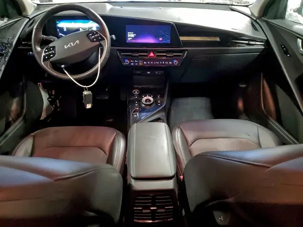 KNDCR3L14P5052978 2023 KIA NIRO - Image 8