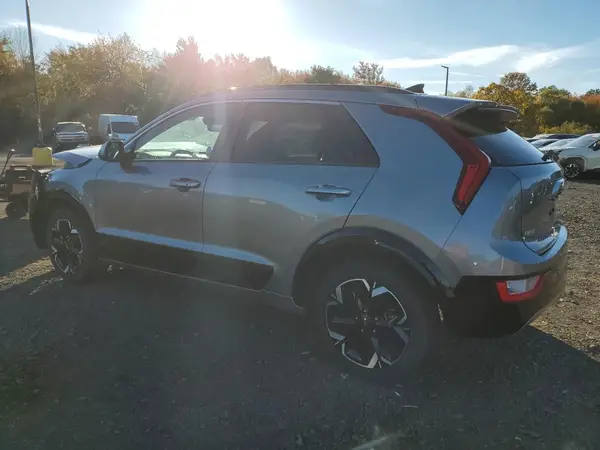 KNDCR3L14P5053614 2023 KIA NIRO - Image 2