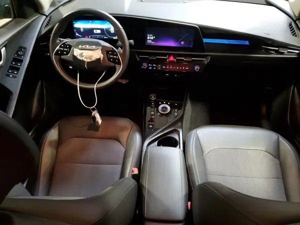 KNDCR3L14P5054827 2023 KIA NIRO - Image 8
