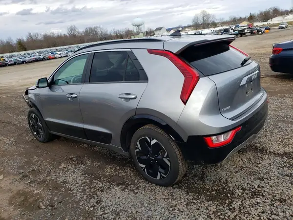 KNDCR3L14P5069375 2023 KIA NIRO - Image 2