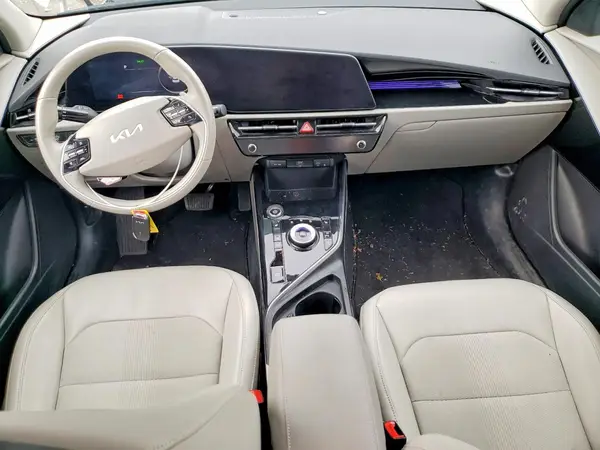 KNDCR3L14P5069375 2023 KIA NIRO - Image 8